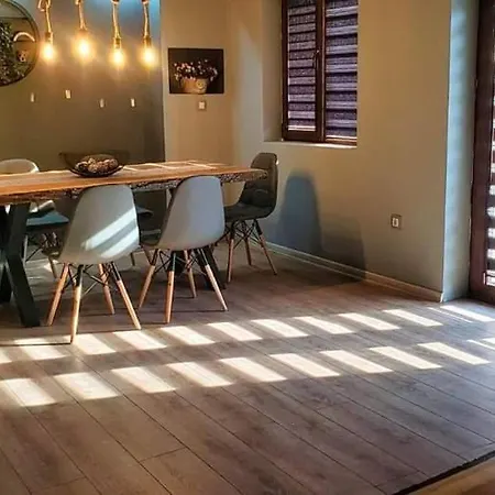 Villa “приятели“ Ovcsarci