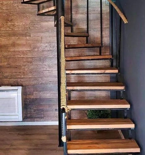 “приятели“ Villa